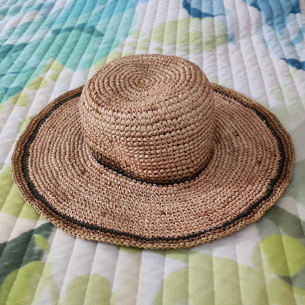 NINE and CO Stylish Tan Straw Hat for Women